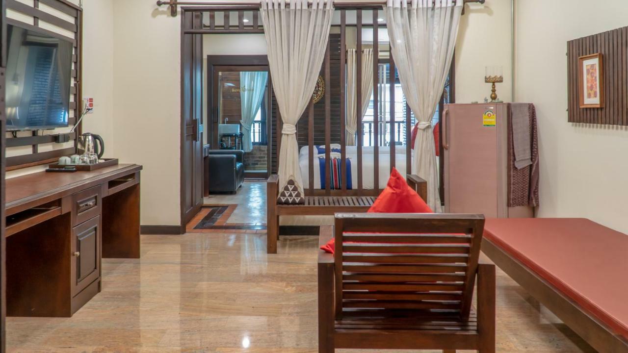 Sunny V Hotel Chiang Mai Exteriör bild
